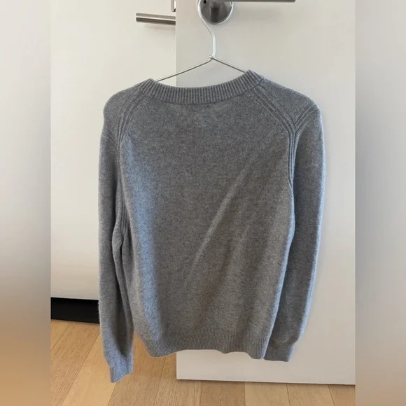 COS Women’s Heather Gray Crewneck Cashmere Sweater Small - Picture 3 of 4